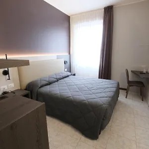 Mistral 3*, Milano Italia